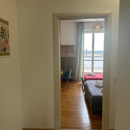Apartment Feel - Terrace Penthouse *
